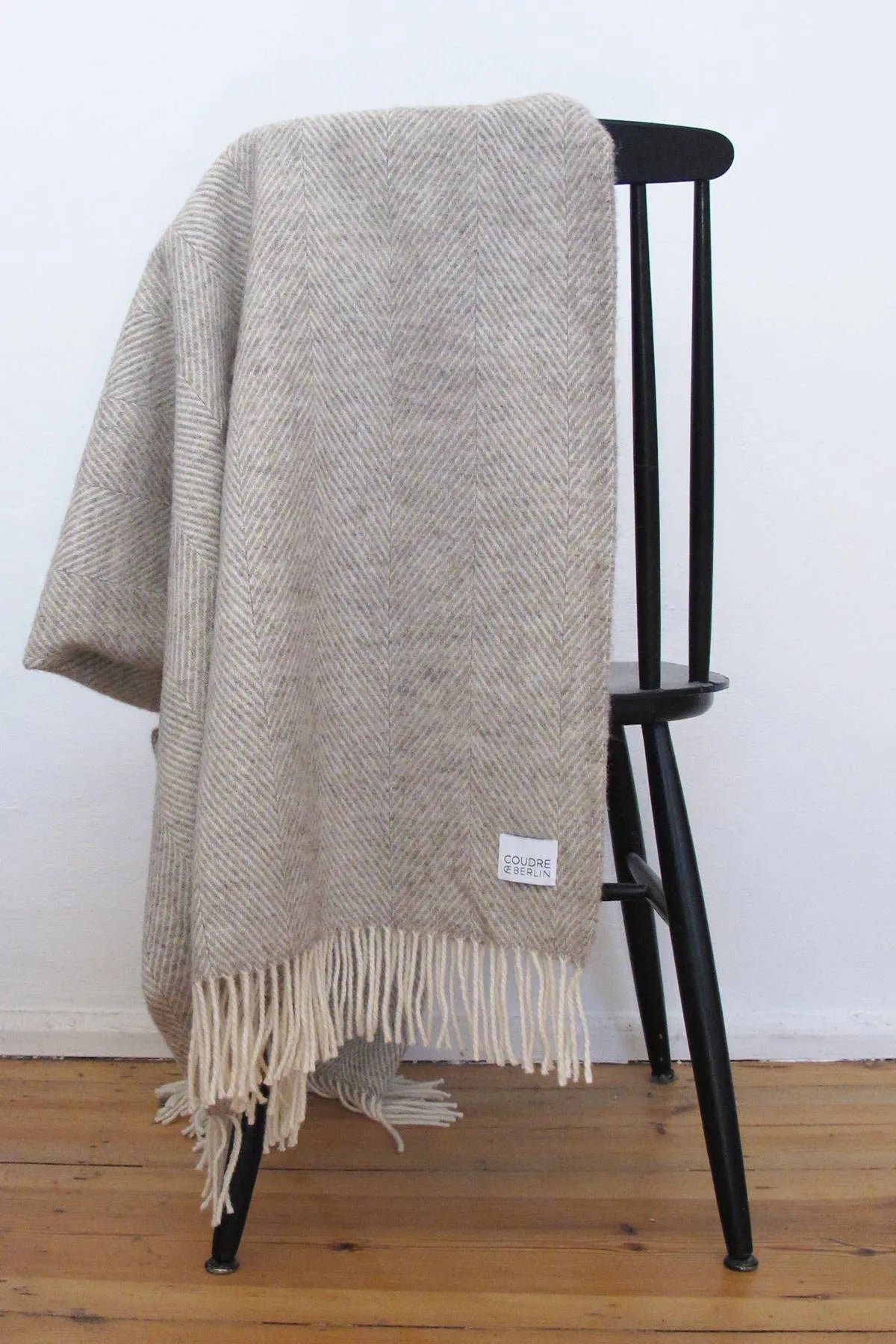 Wolldecke / Kuscheldecke - limestone - hellbeige - Fischgrat - 100% Schurwolle