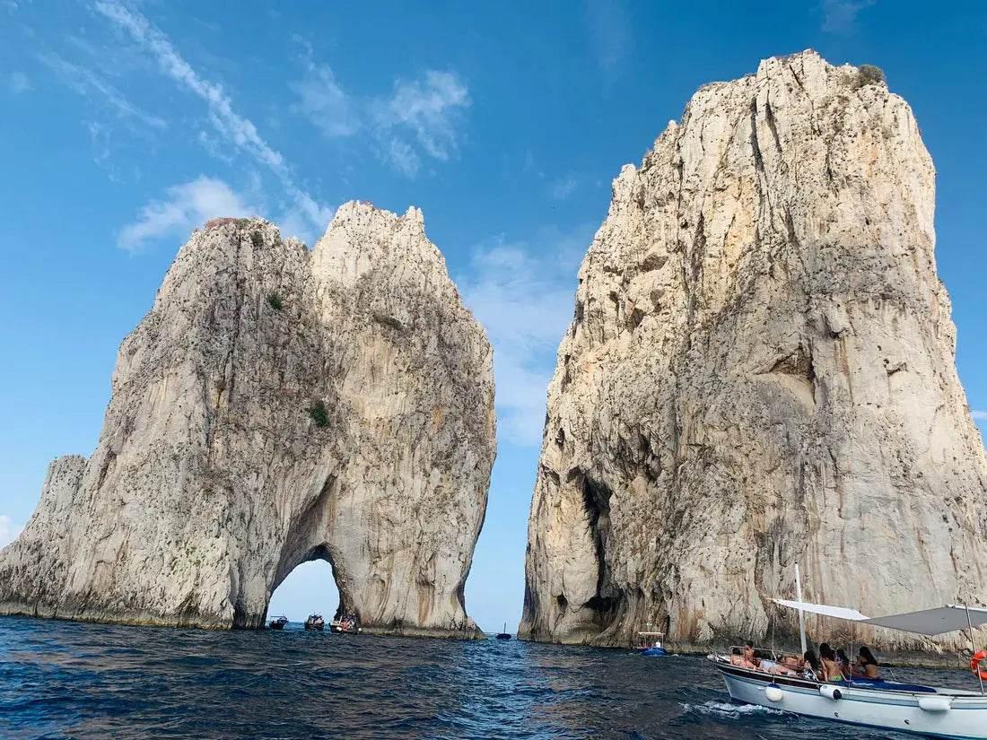 CASA AMALFI BLUE MAIOLICA 3 SOAP GIFT SET - BLACK ELIXIR - Maison de Parfum