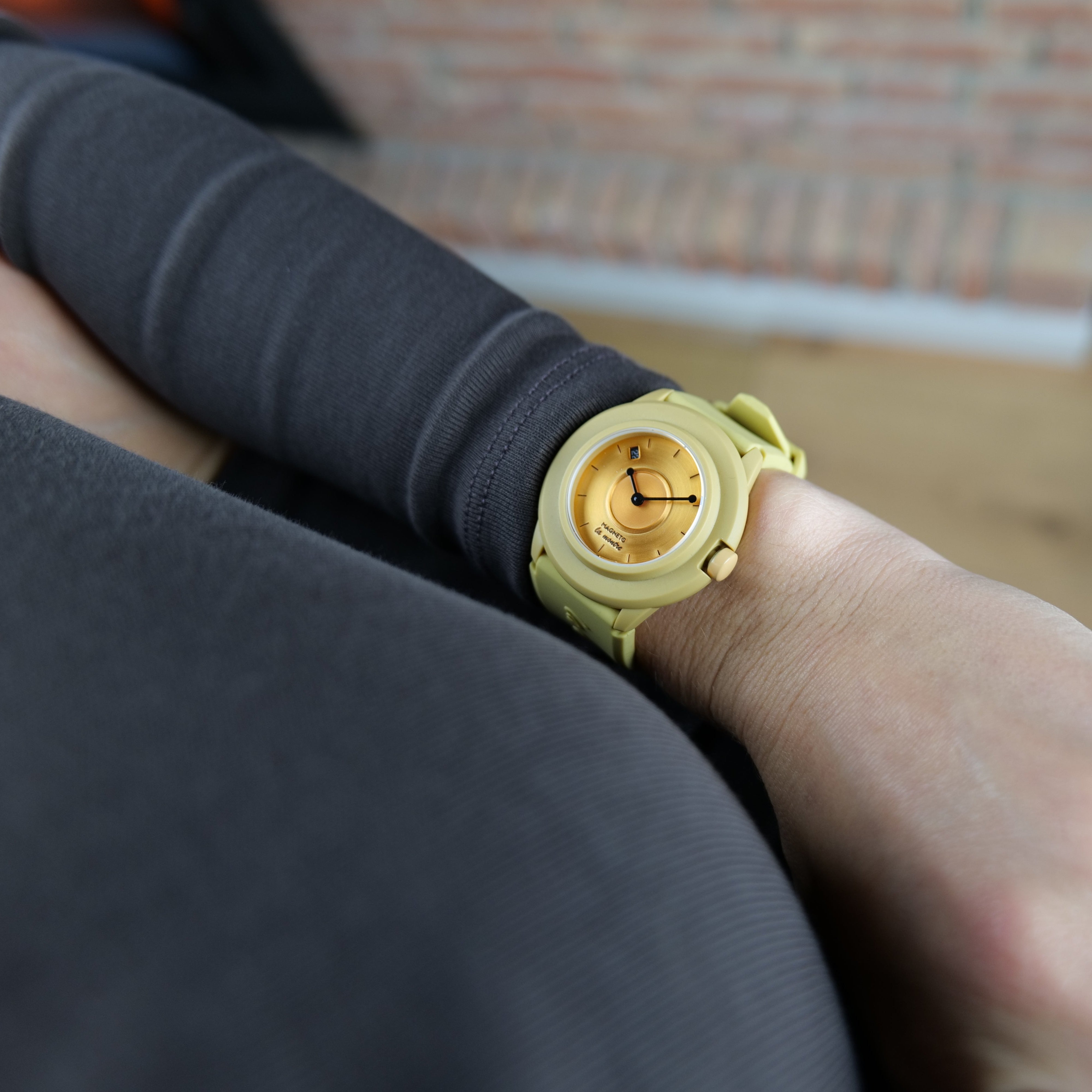 La Montre Yellow