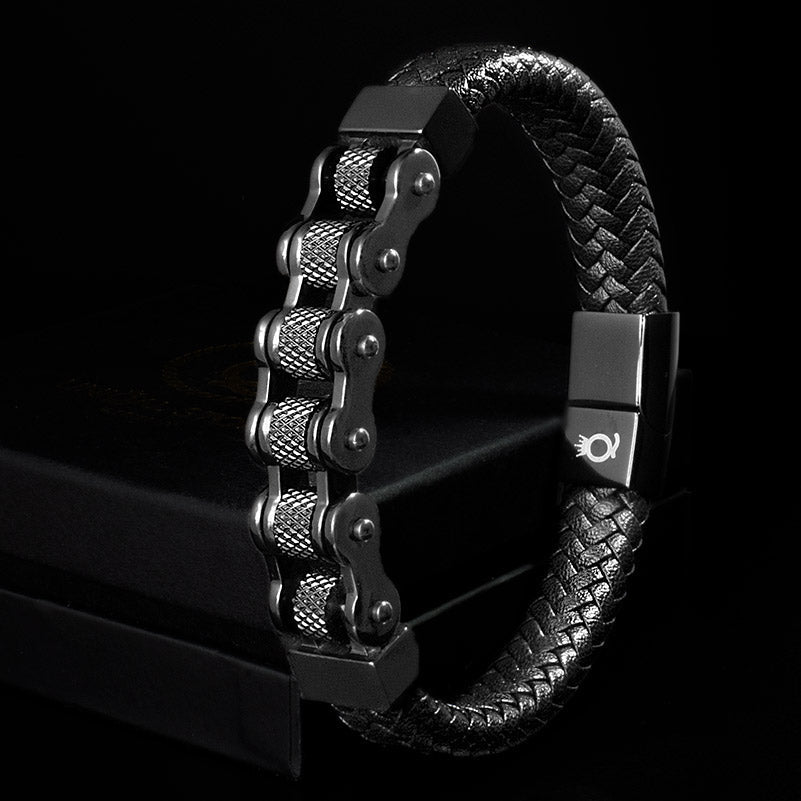 BLACK CHAIN