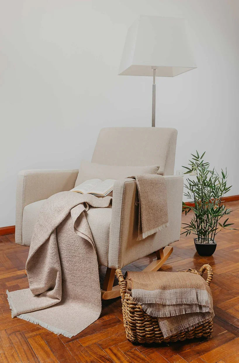 KUNA - Vivir Decke – 70 % Baby‑Alpaka & 30 % Schurwolle (Eco Line, ungefärbt)