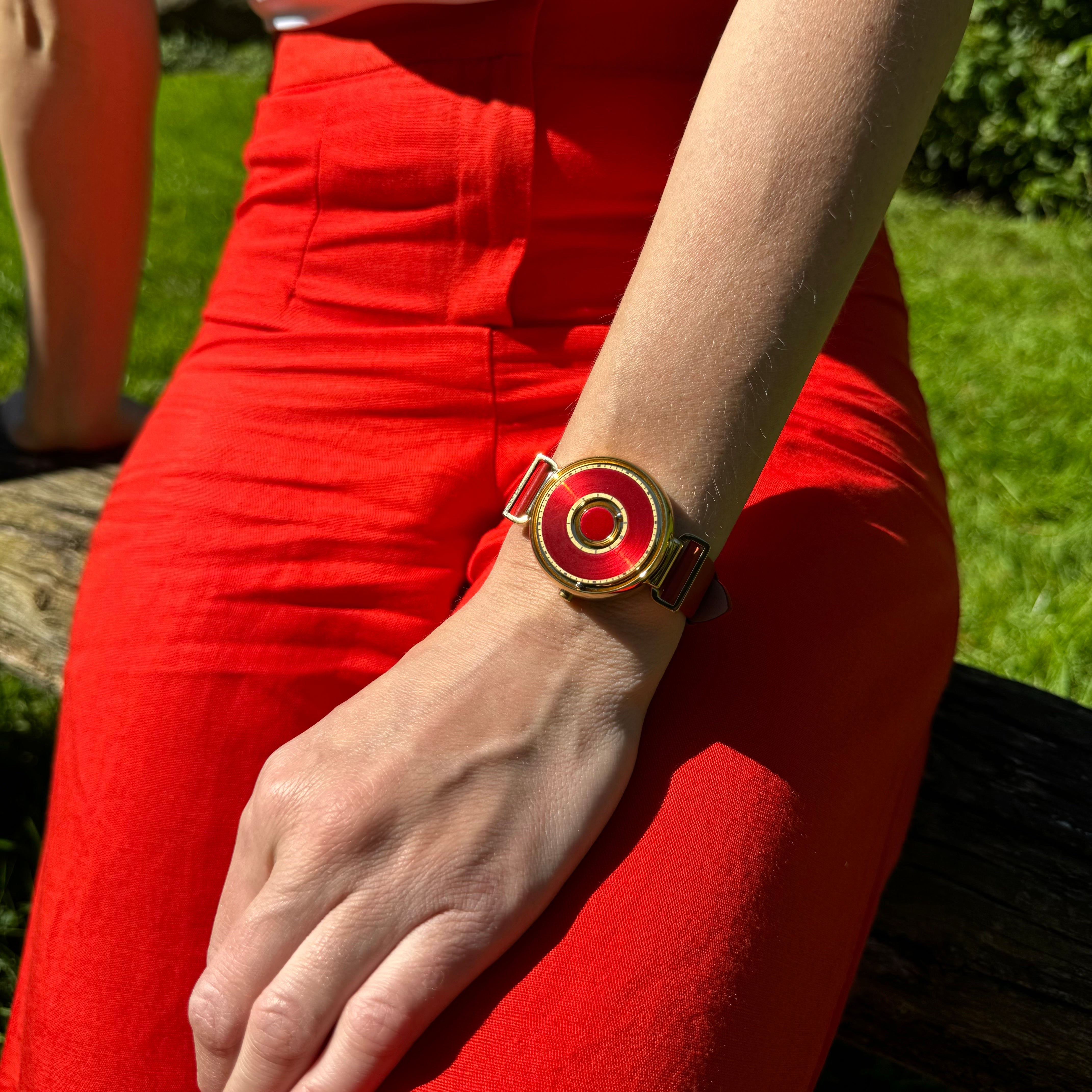 Bella Gold Red