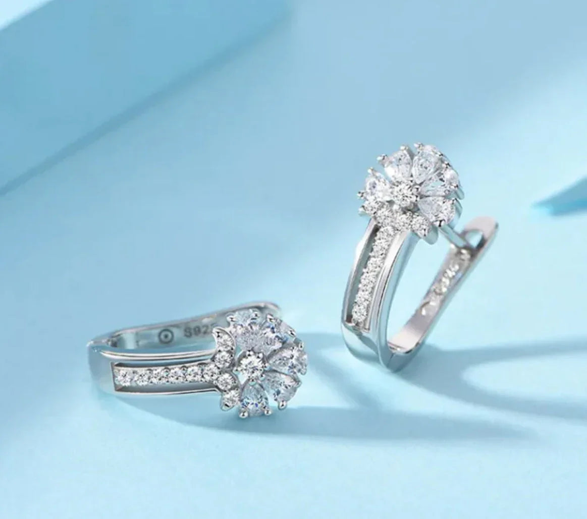Ohrringe aus 925er Sterling-Silber, Zirkonia Kristall-Blume