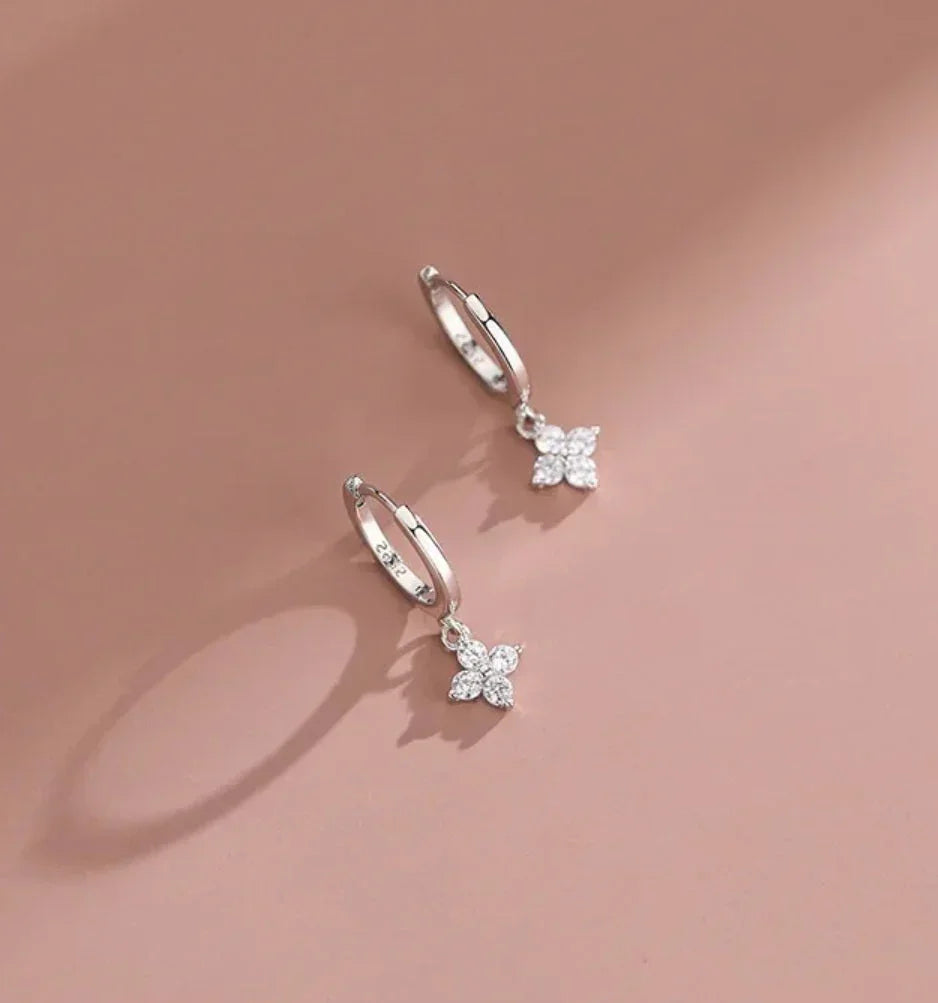 Ohrringe aus 925er Sterling-Silber, vierblättrige Blume