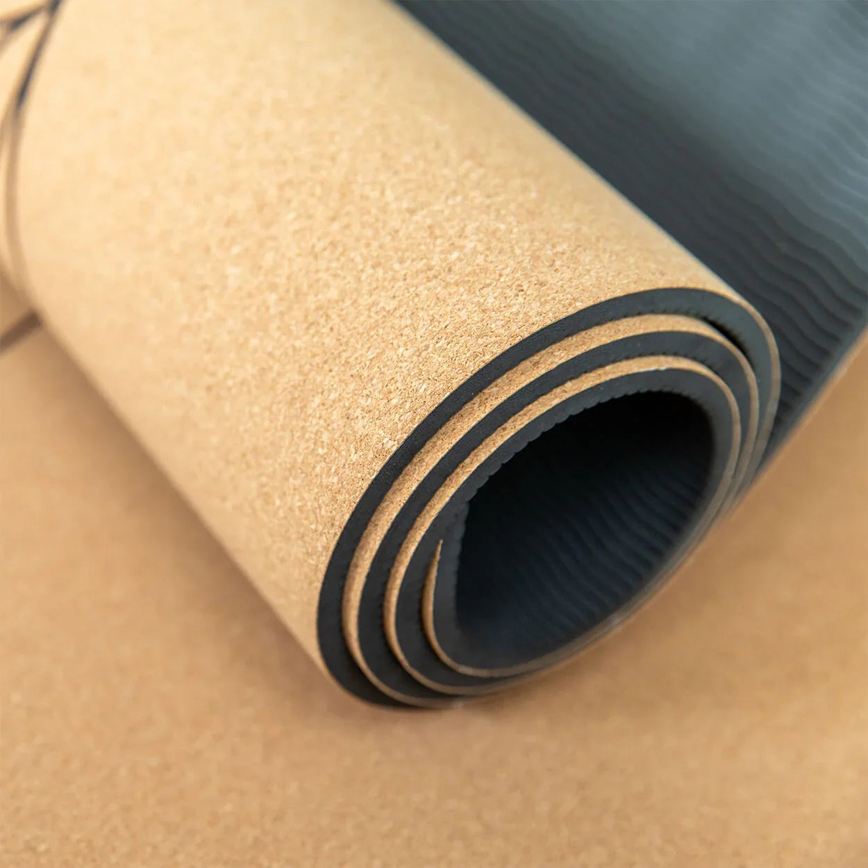 Leichte Kork Yogamatte: rutschfest, dämpfend & nachhaltig