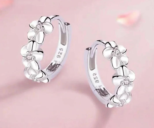 Ohrringe aus 925er Sterling-Silber, süßes Blumendesign, 1,0cm