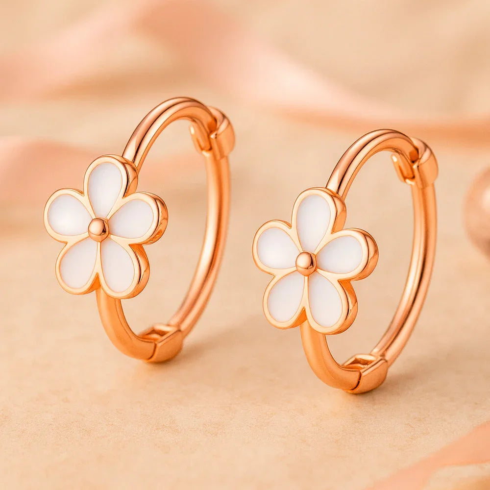 Ohrringe aus 925er Sterling-Silber, weißes Blümchen