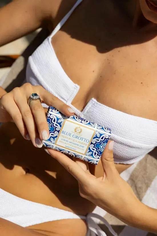 CASA AMALFI BLUE GROTTO BODY SOAP- Fresh Acqua Marine - BLACK ELIXIR - Maison de Parfum