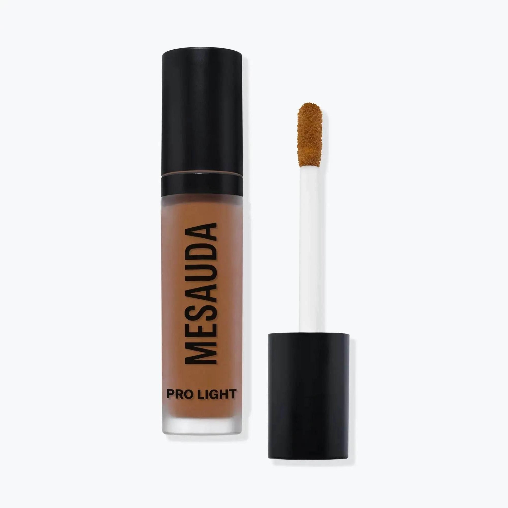 Flüssig-Concealer mit Applikator für Gesicht, mittlerer Braunton, schwarze Kappe