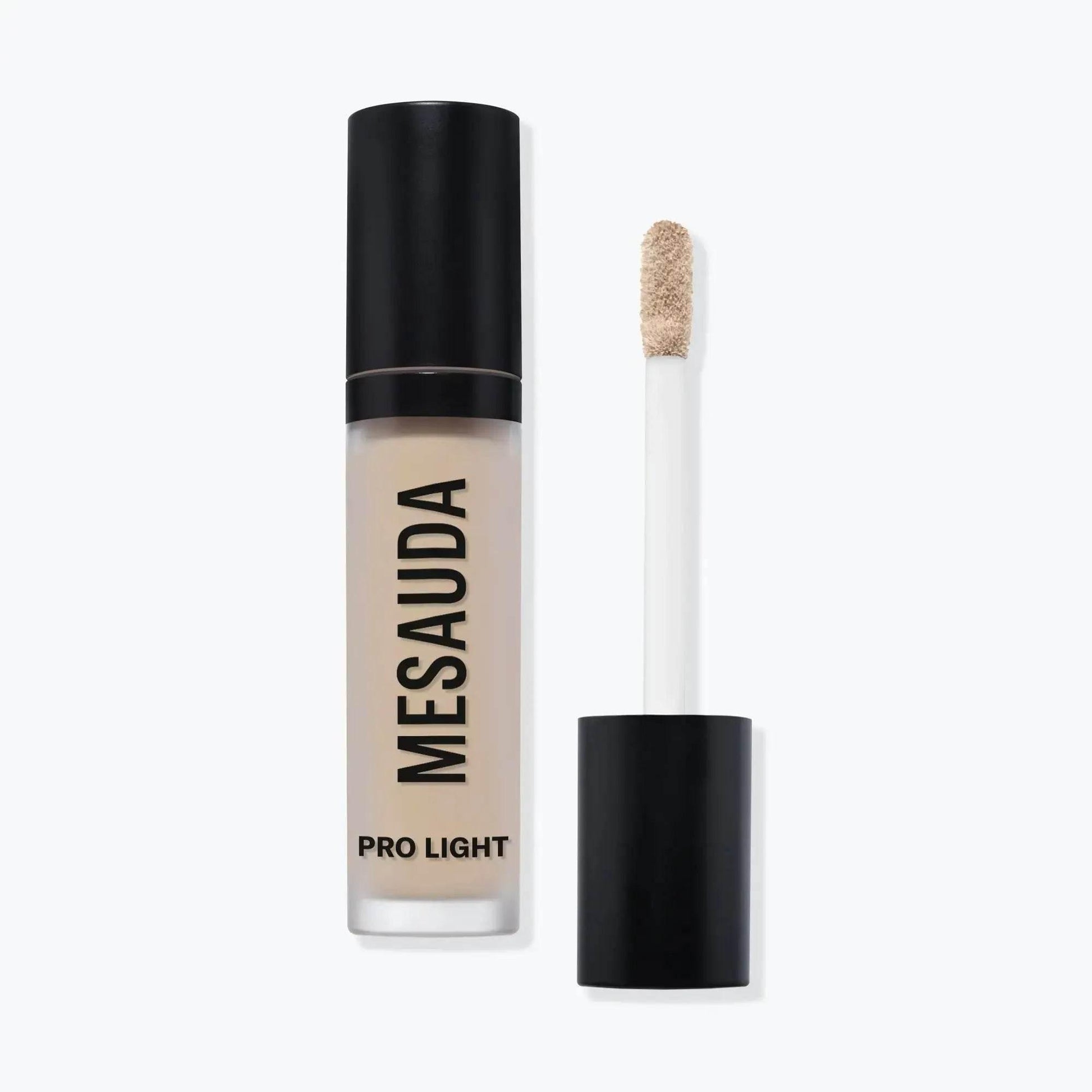 Flüssigconcealer mit Applikator, helle Farbe, Aufschrift MESAUDA PRO LIGHT