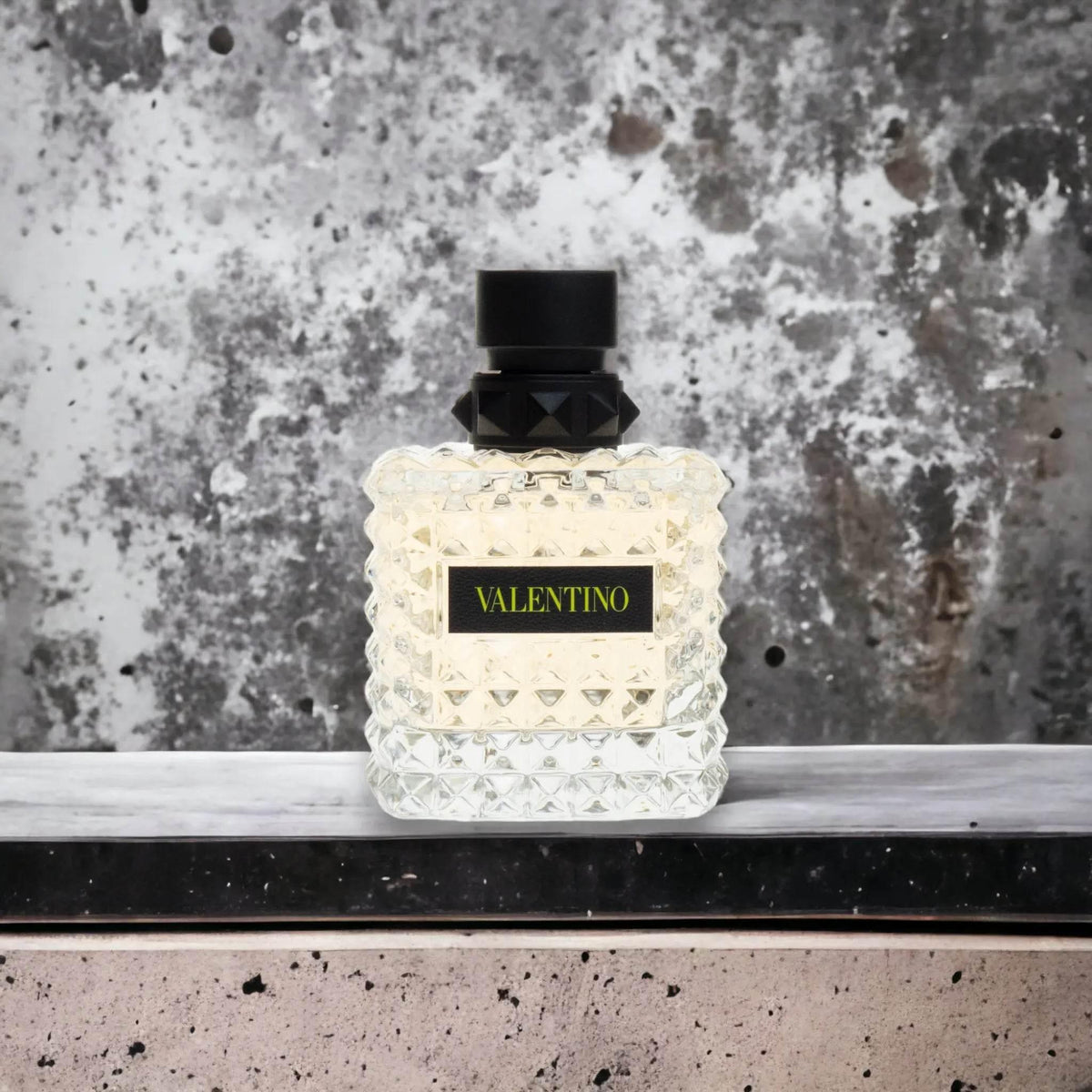 Valentino Donna Born In Roma Yellow Dream Eau de Parfum - BLACK ELIXIR - Maison de Parfum