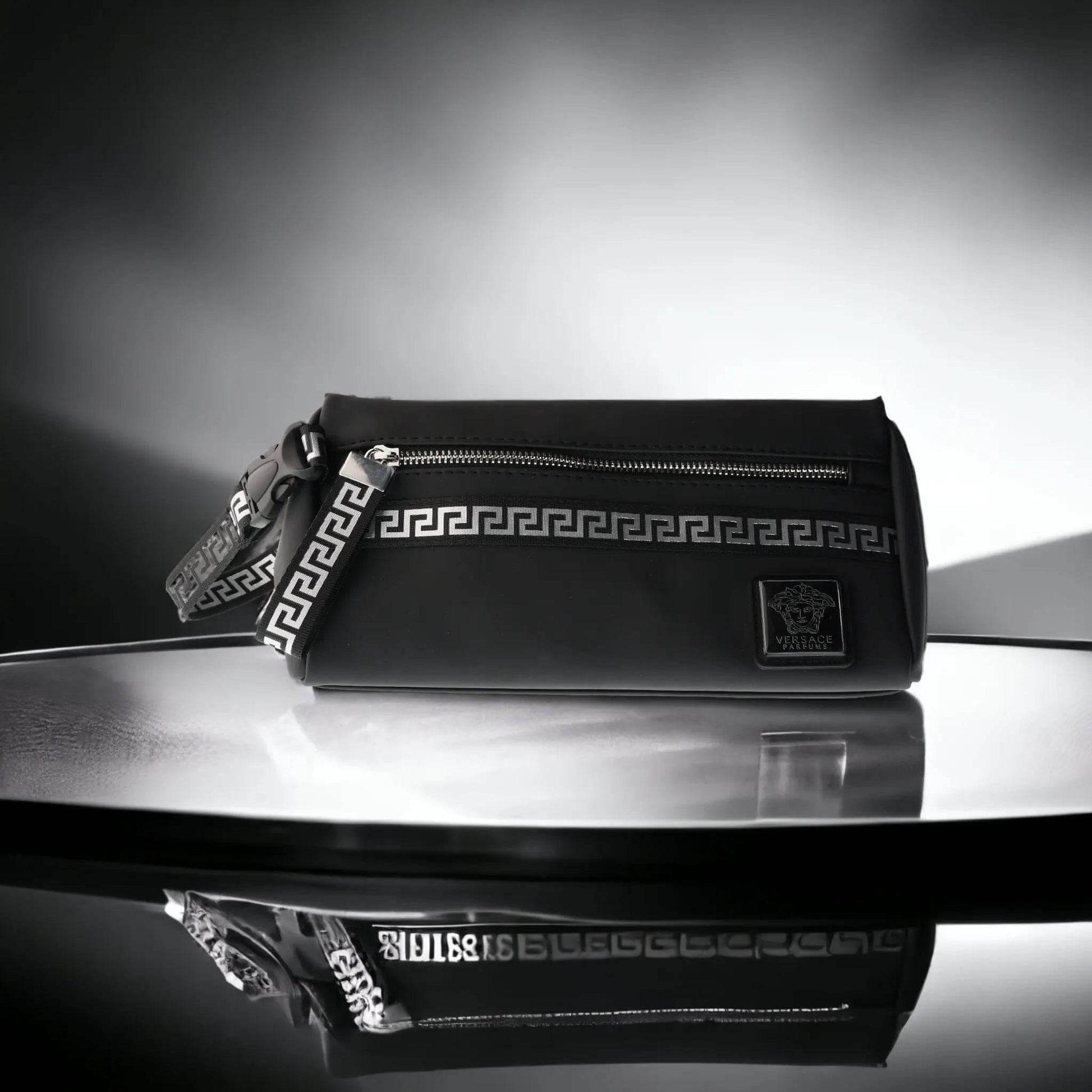 Schwarze Kosmetiktasche mit silbernem Muster und Reißverschluss, elegantes Herren-Accessoire