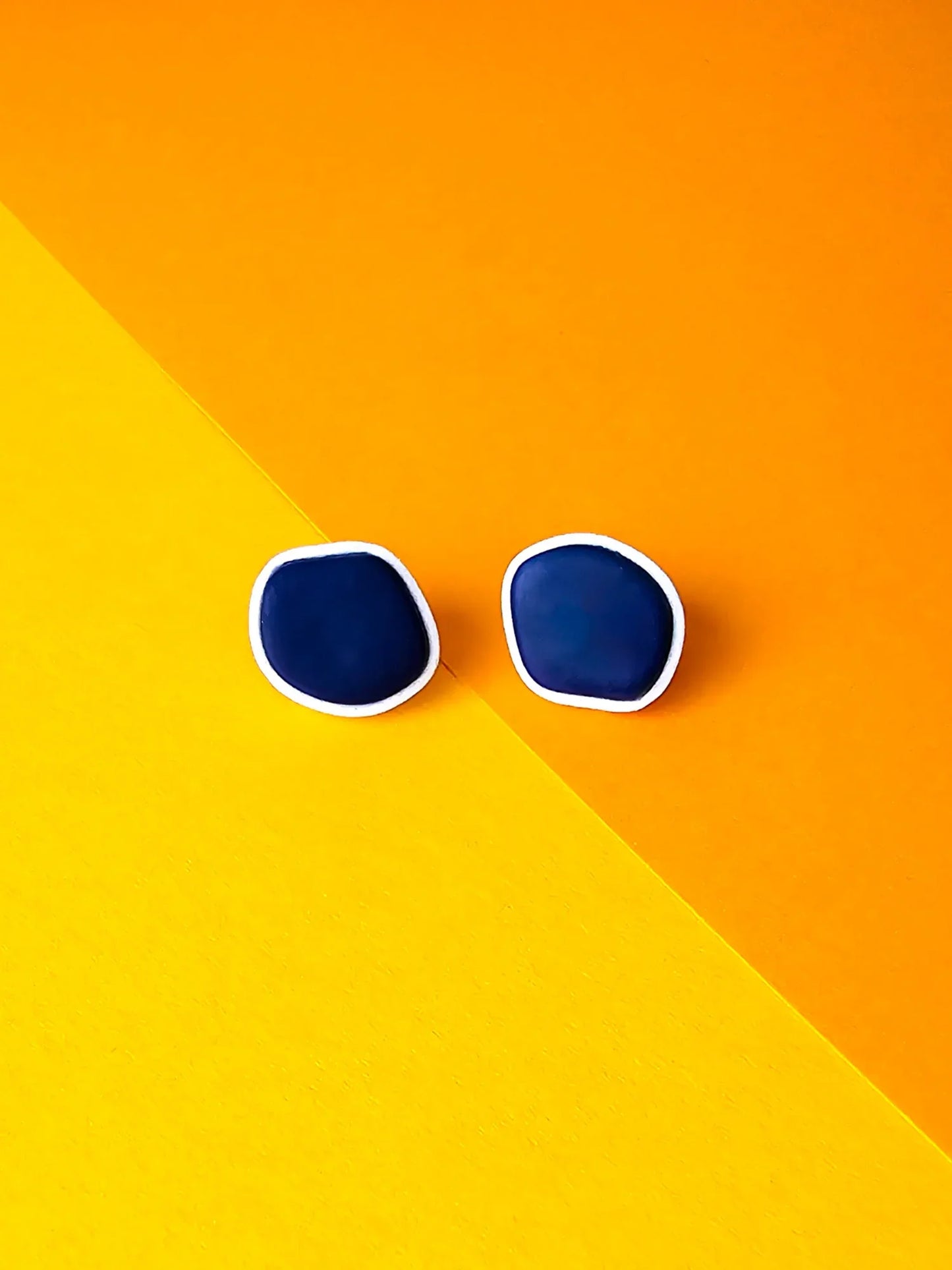 Ohrstecker Ella in Blau & Weiß