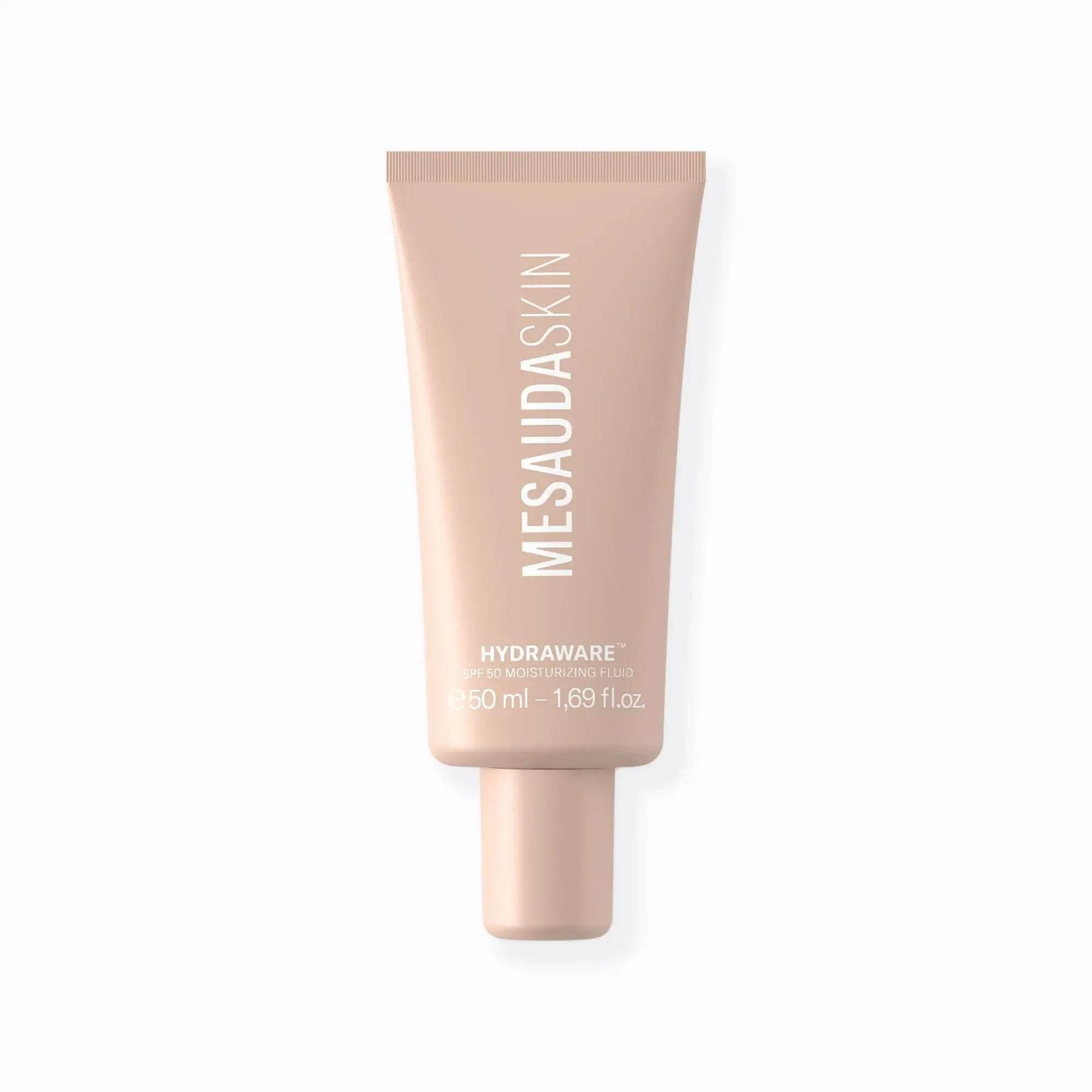 Beige Tube Mesauda Hydraware SPF 50 Feuchtigkeitsfluid 50ml auf hellem Hintergrund