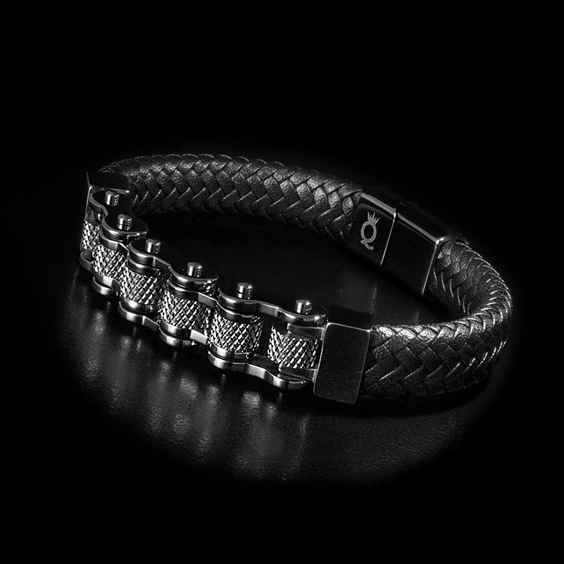 BLACK CHAIN