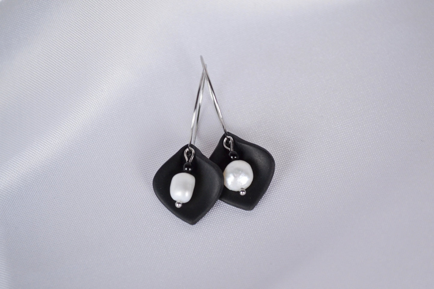 Creolen Leyla in Schwarz