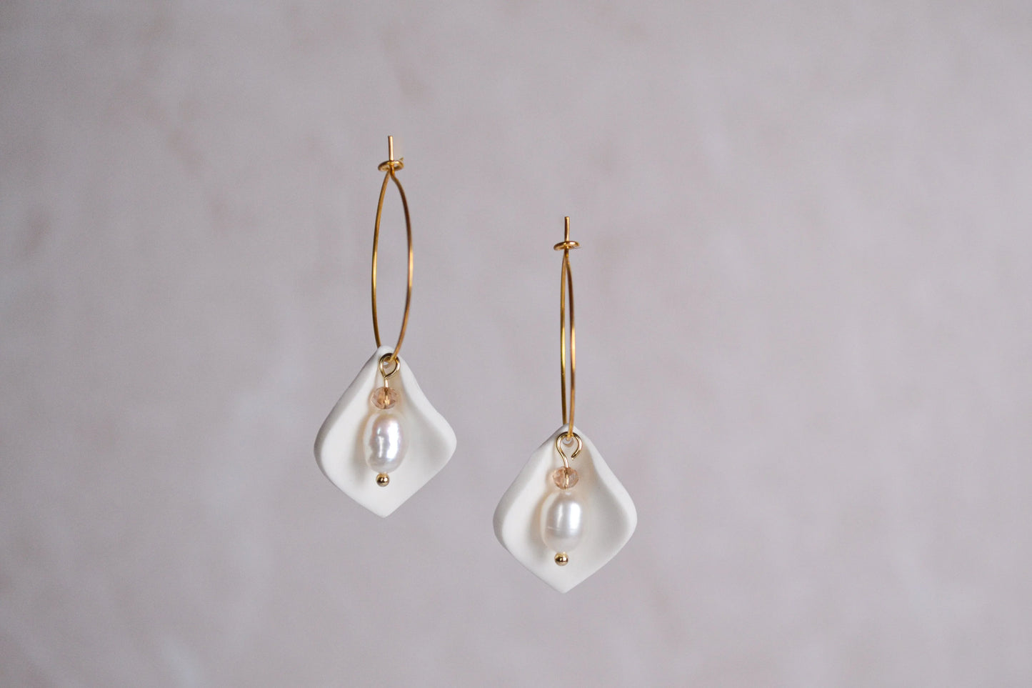 Creolen Leyla in Weiß