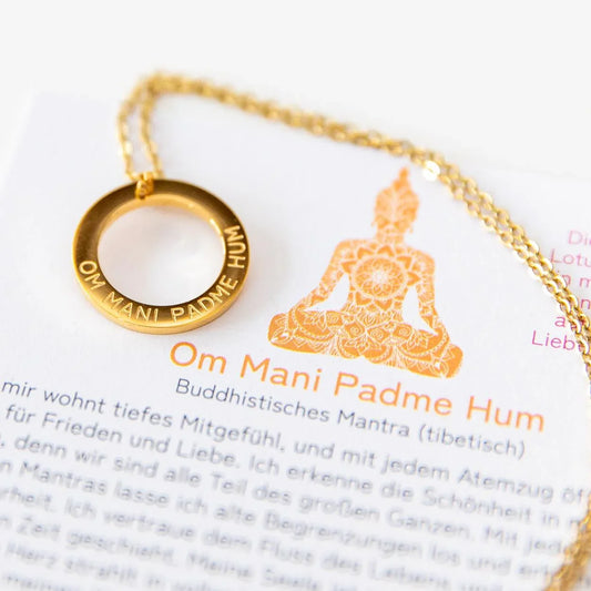 Halskette mit Anhänger | vergoldet | Mantra: Om Mani Padme Hum