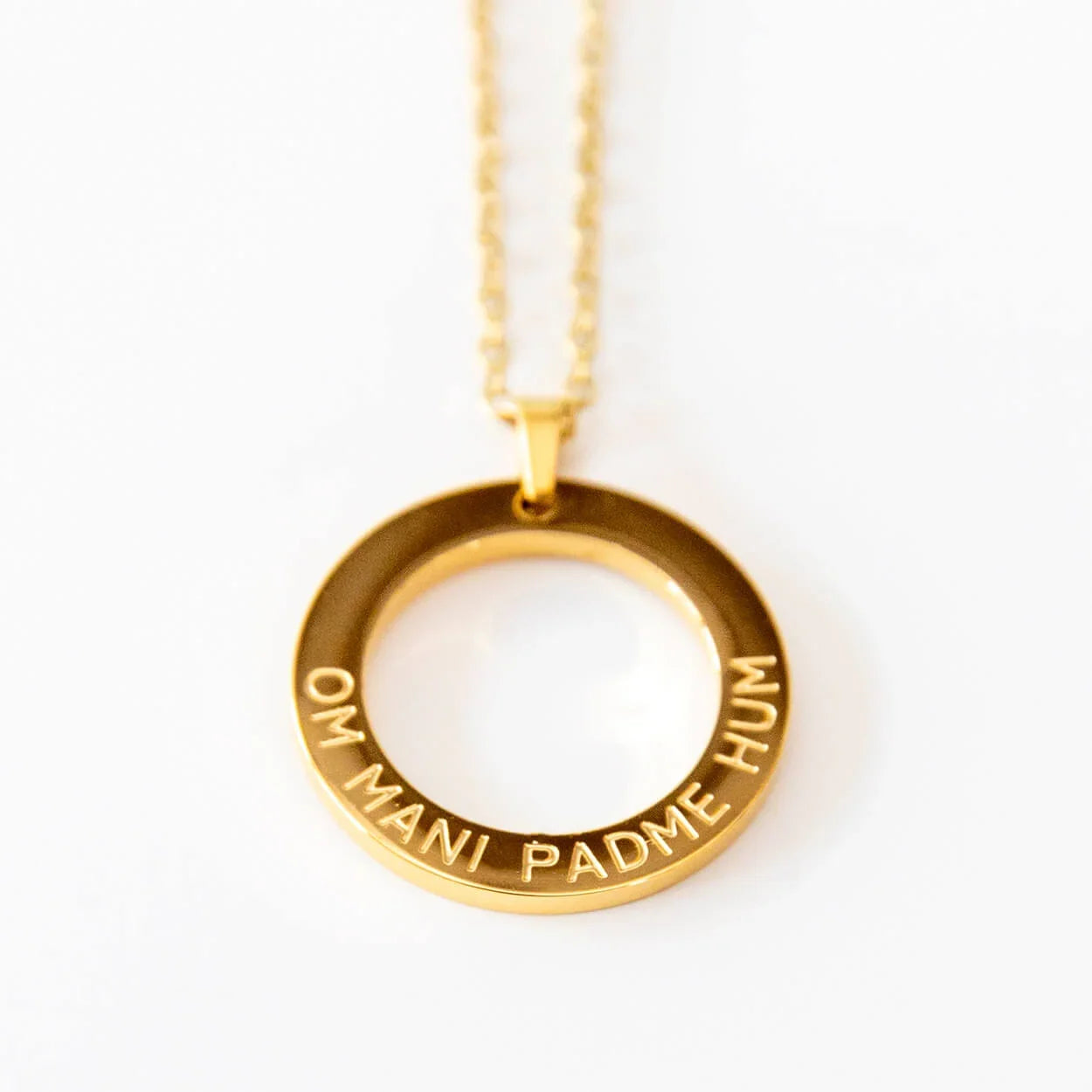 Halskette mit Anhänger | vergoldet | Mantra: Om Mani Padme Hum