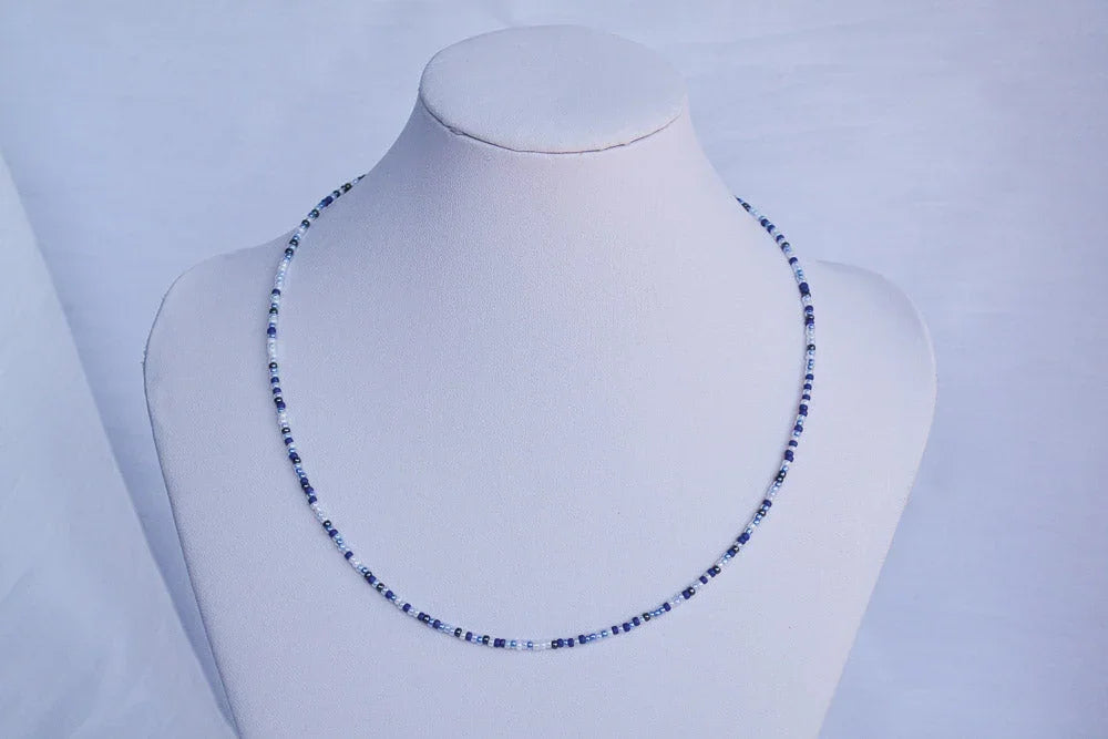 Perlenkette Blautöne