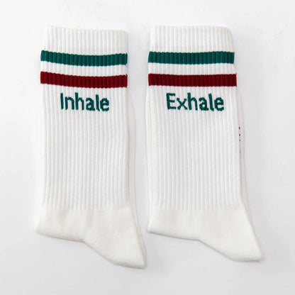 Socken mit Yoga-Motiv in 2 Varianten: Inhale Exhale | Namasté