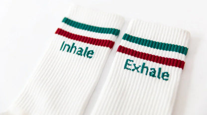 Socken mit Yoga-Motiv in 2 Varianten: Inhale Exhale | Namasté