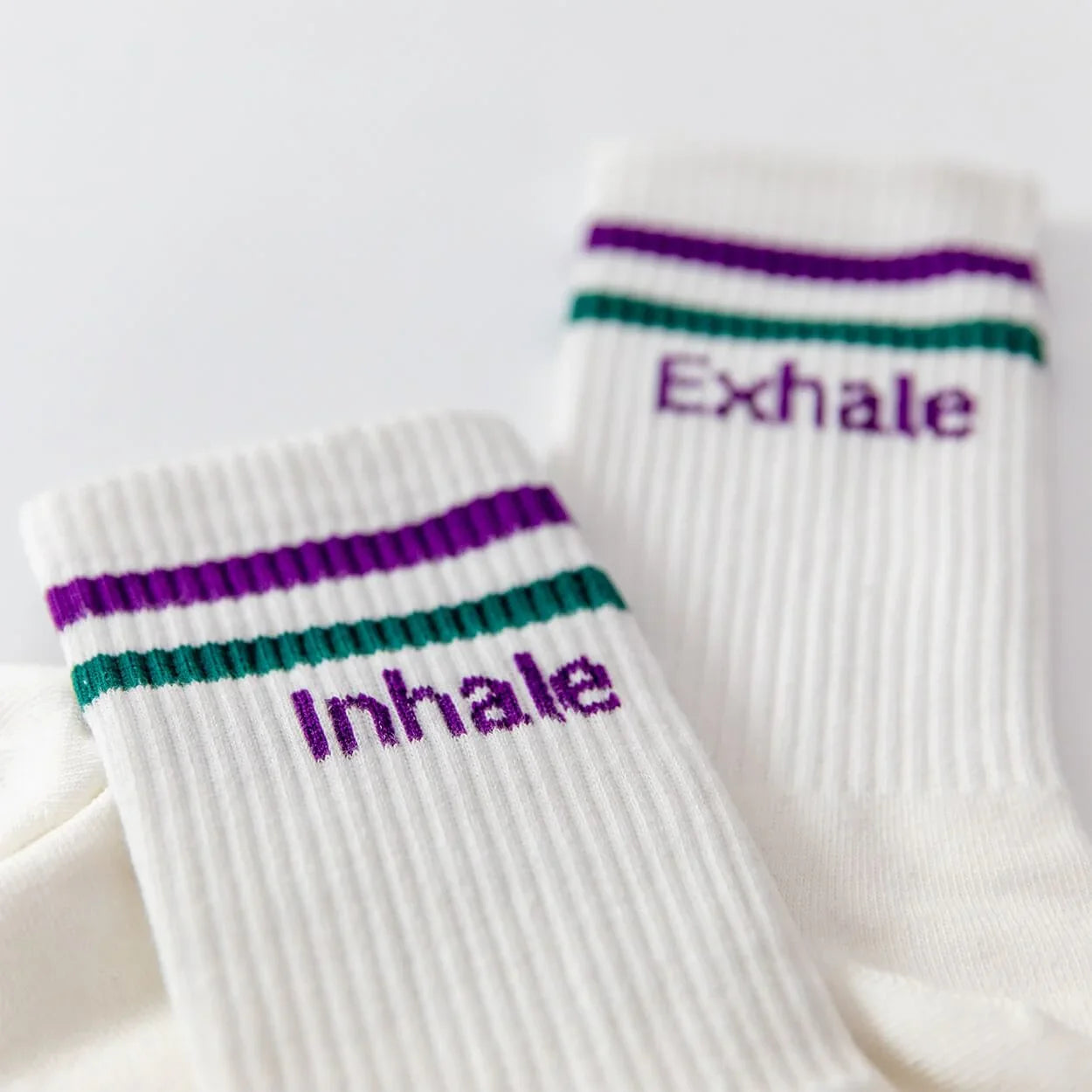 Socken mit Yoga-Motiv in 2 Varianten: Inhale Exhale | Namasté