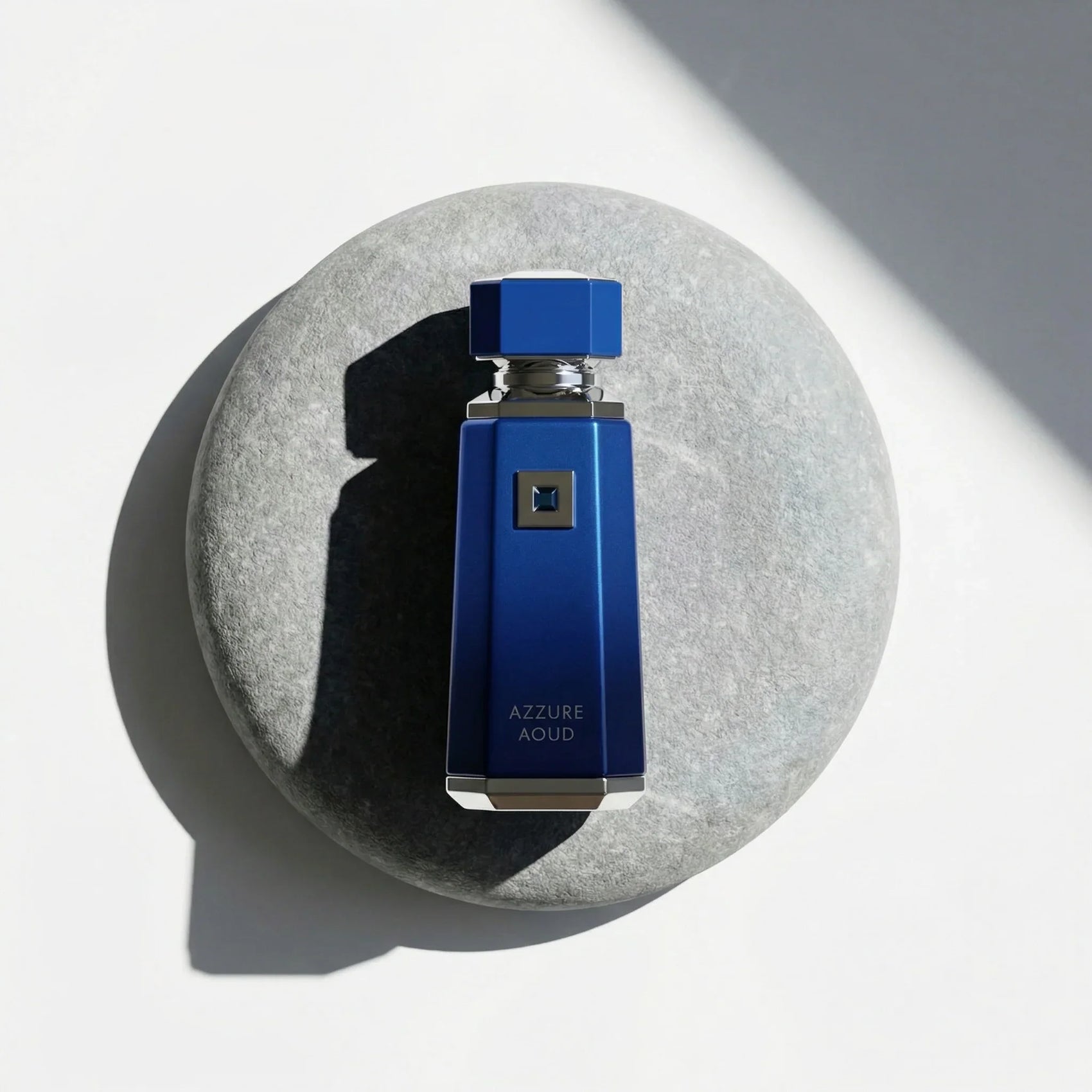 French Avenue Azzure Aoud Eau de Parfum