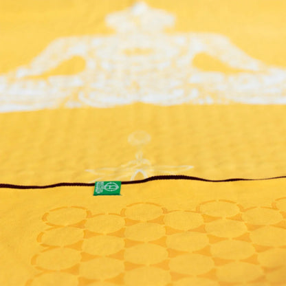 Yoga Handtuch rutschfest aus recycelter Mikrofaser & Silikon-Struktur auf der Unterseite