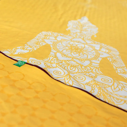 Yoga Handtuch rutschfest aus recycelter Mikrofaser & Silikon-Struktur auf der Unterseite