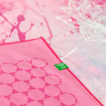 Yoga Handtuch rutschfest aus recycelter Mikrofaser & Silikon-Struktur auf der Unterseite