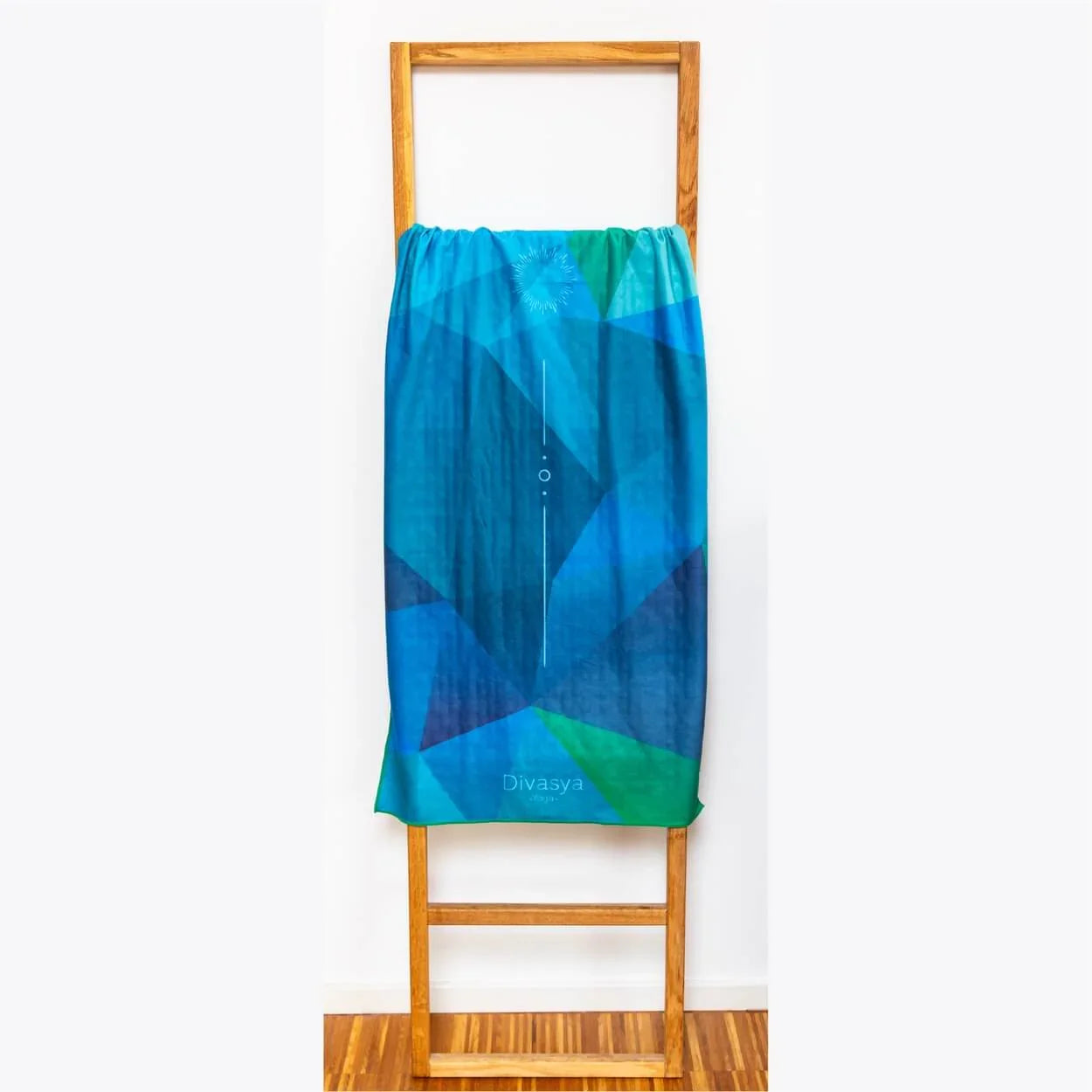 Yoga Handtuch rutschfest aus recycelter Mikrofaser & Silikon-Struktur auf der Unterseite