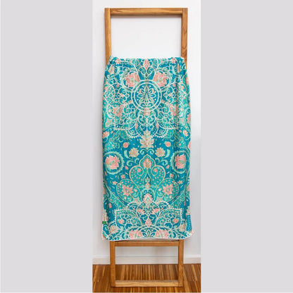 Yoga Handtuch rutschfest aus recycelter Mikrofaser & Silikon-Struktur auf der Unterseite