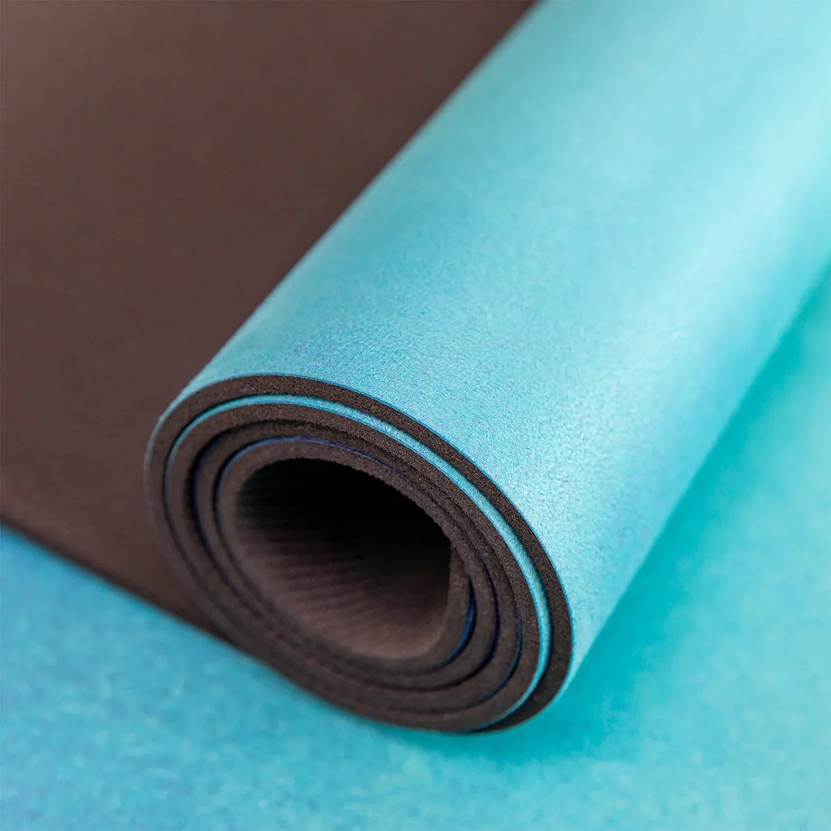 Nachhaltige Yogamatte aus Naturkautschuk & recycelter Mikrofaser