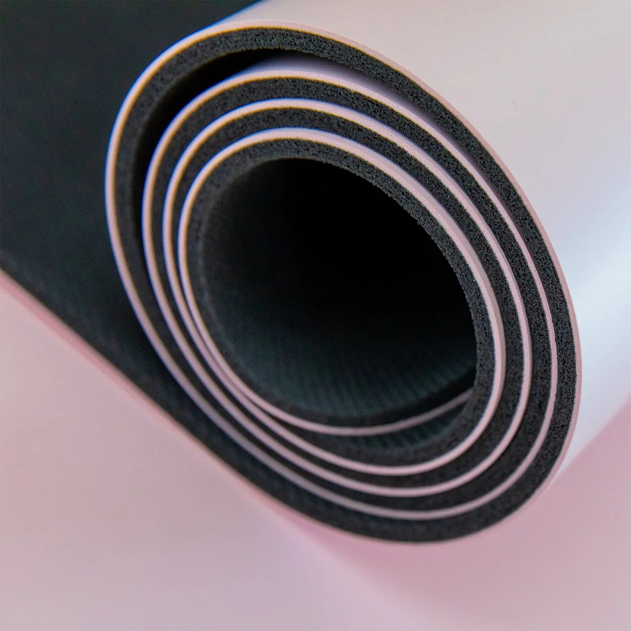 Yogamatte rutschfest: japanischer Grip für perfekten Halt