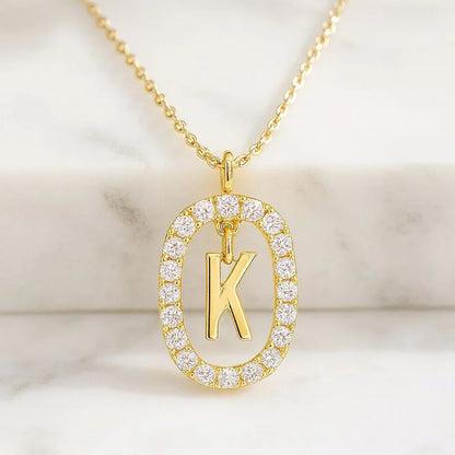 Kette mit Anhänger aus 925er Sterling-Silber, verschiedene Buchstaben im Strasskreis, 45cm