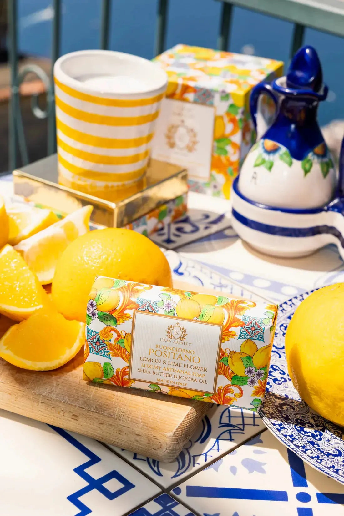 CASA AMALFI BUONGIORNO POSITANO HAND PAINTED CANDLE - Lemon Basil & Mandarin - BLACK ELIXIR - Maison de Parfum