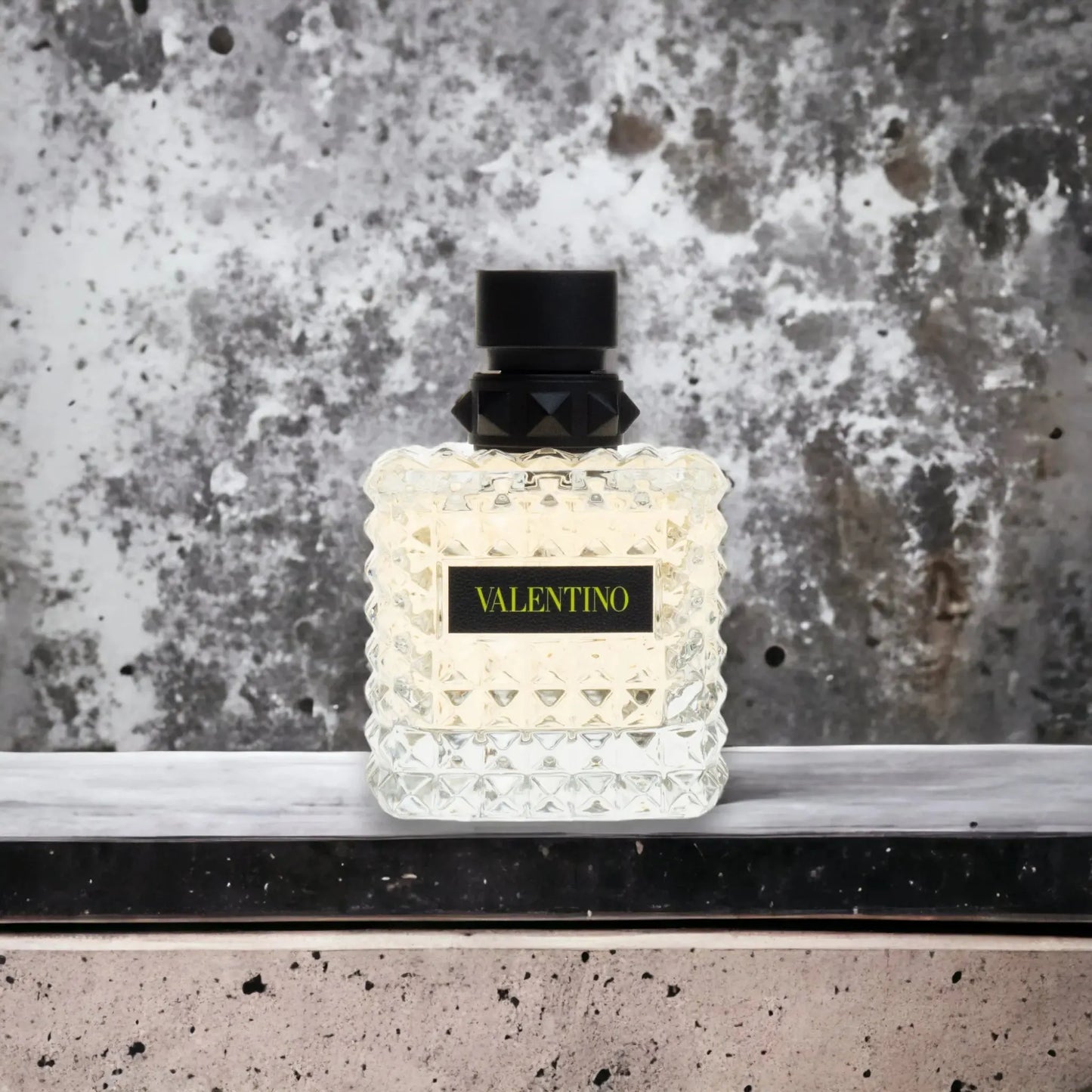 Valentino Donna Born In Roma Yellow Dream Eau de Parfum - BLACK ELIXIR - Maison de Parfum