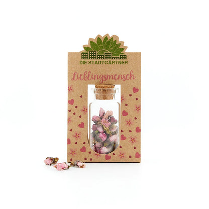 Lieblingsmensch mit handgepflückten Blüten