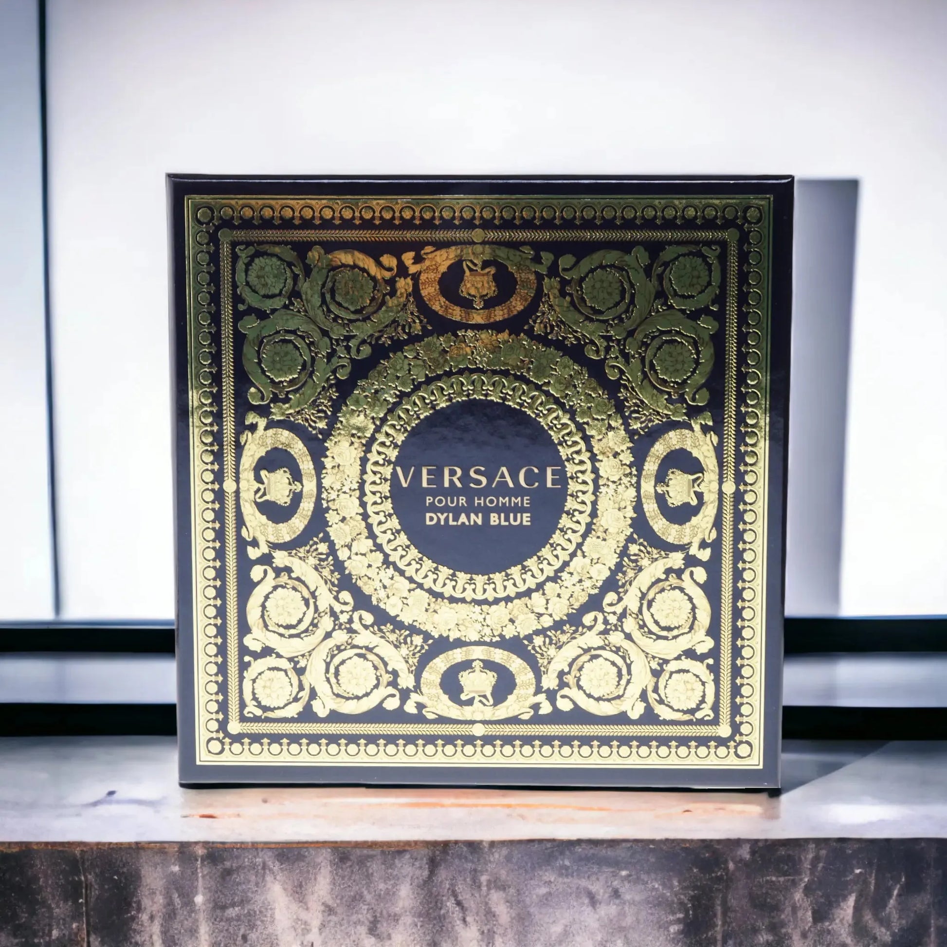 Versace Dylan Blue Pour Homme Duftset Eau de Toilette - BLACK ELIXIR - Maison de Parfum