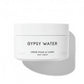Weiße Dose Gypsy Water Body Cream Körpercreme vor hellem Hintergrund