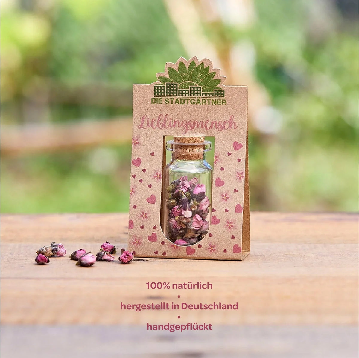 Lieblingsmensch mit handgepflückten Blüten