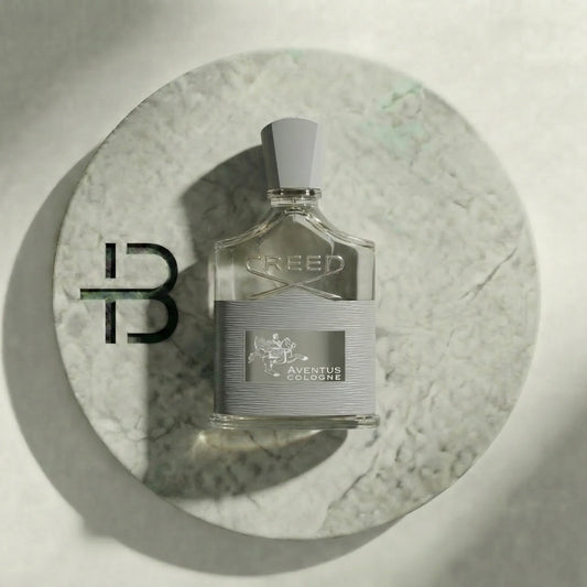 mach_dieser_Flasche_liegt_auf__Nano_Banana_Pro_39019 - BLACK ELIXIR - Maison de Parfum
