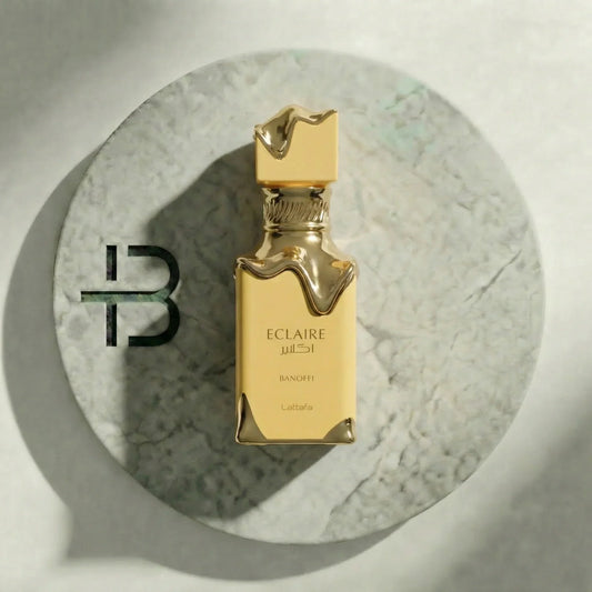 mach_dieser_Flasche_liegt_auf__Nano_Banana_Pro_41736 - BLACK ELIXIR - Maison de Parfum