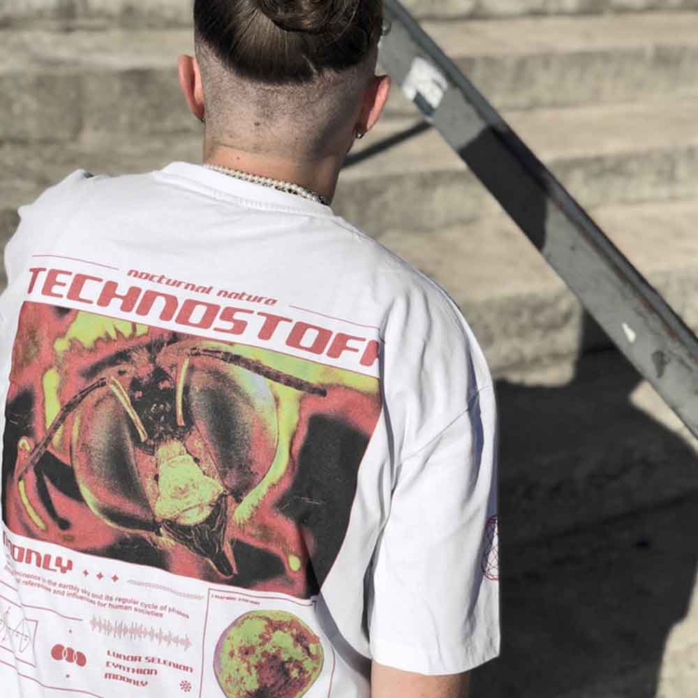 Moon Bee T-Shirt (oversized, unisex, white)