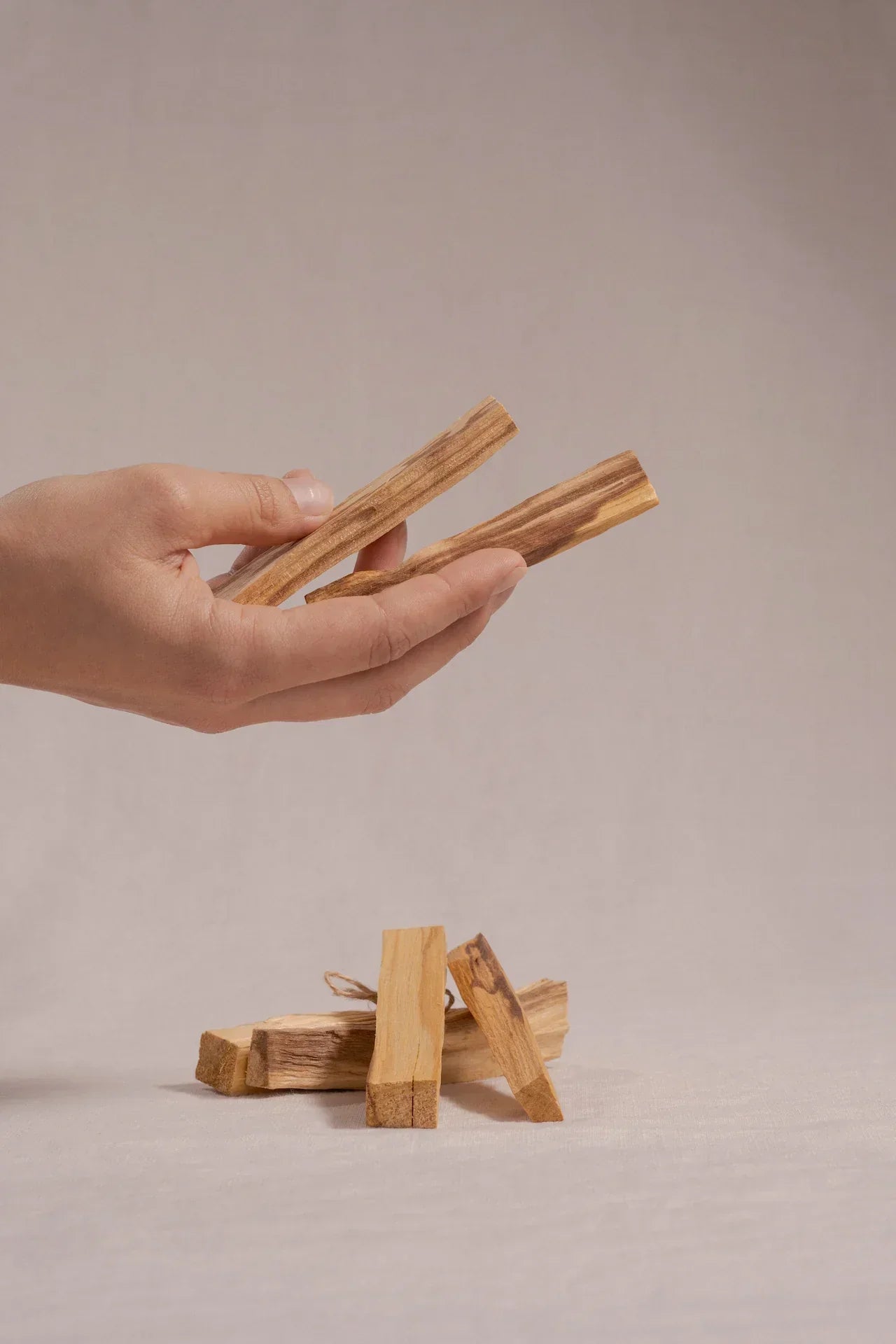 no need for more - Natürliches Holz Räucherwerk - "Palo Santo"