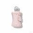 Parfums de Marly Delina Eau de Parfum, matter rosa Flakon mit silberner Kugelkappe und rosa Quasten