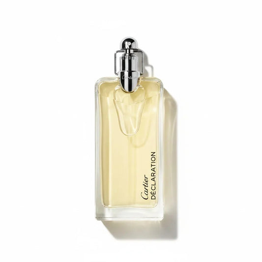 Cartier Déclaration Herrenparfum in einem eleganten Glasflakon vor weißem Hintergrund