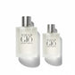 Zwei Flakons des Acqua di Giò Parfums von Giorgio Armani in verschiedenen Größen.