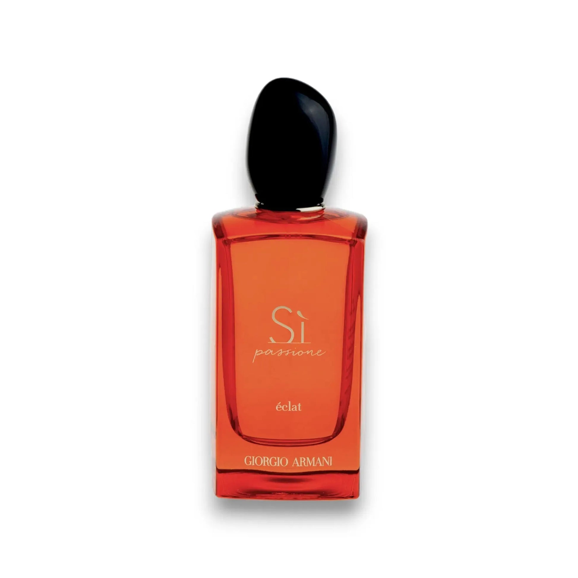 Rotes Parfumflakon Si Passione Éclat Eau de Parfum mit schwarzem Deckel auf weißem Hintergrund